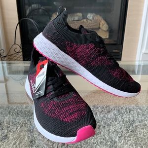 NWT AVIA Black & Fuchsia Helix Walking Shoes